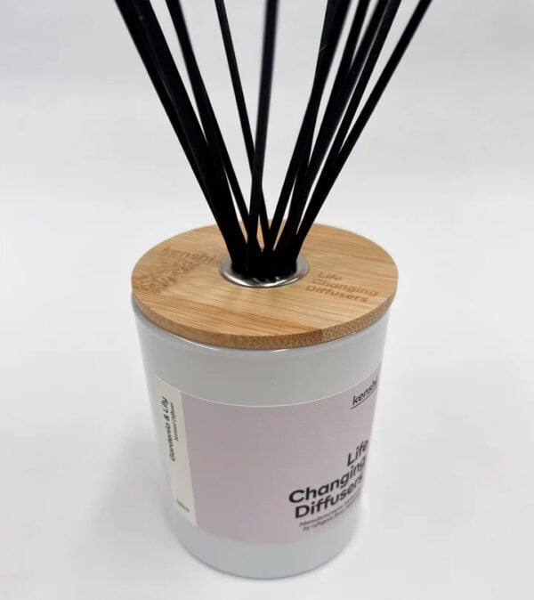 Kenshi Diffuser - Gardenia & Lily - Image 3