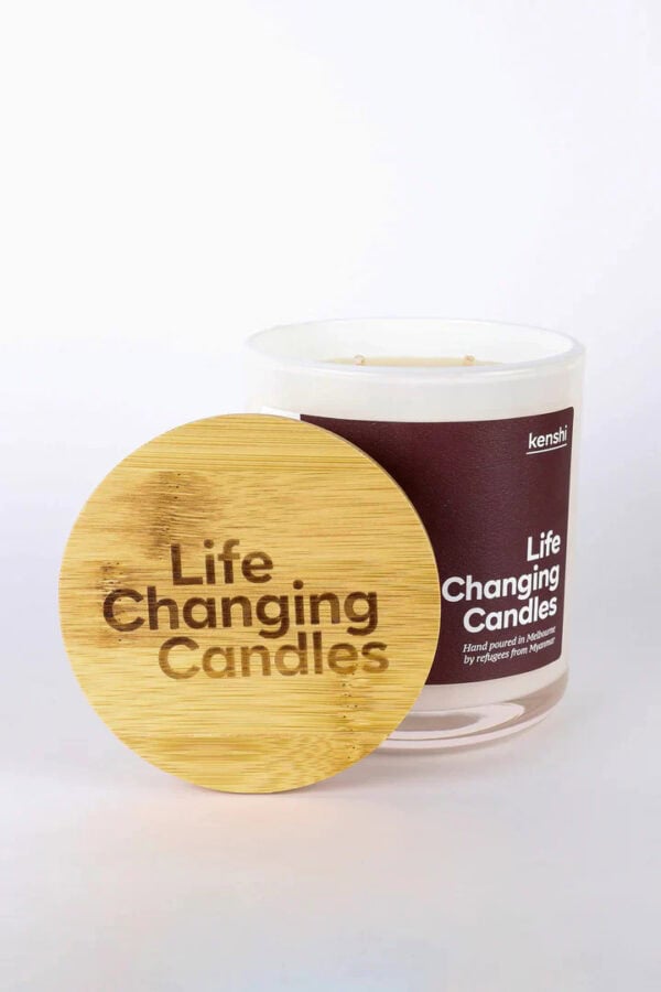 Large Kenshi Candle - Sandalwood & Amber 400g - Image 2