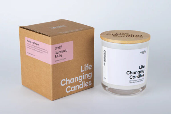 Large Kenshi Candle - Gardenia & Lily 400g - Image 5