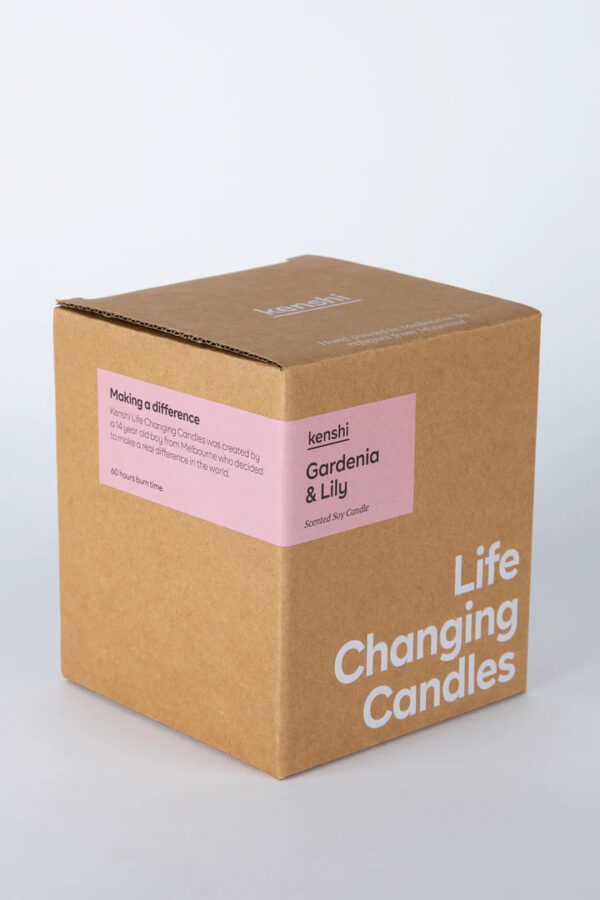 Large Kenshi Candle - Gardenia & Lily 400g - Image 7