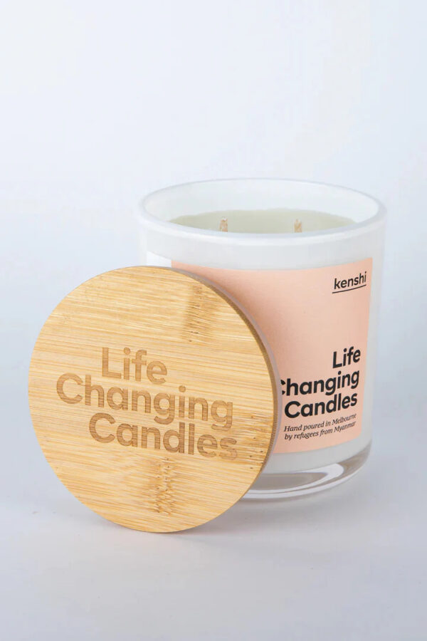 Medium Kenshi Candle - Passionfruit & Lime 220g - Image 2